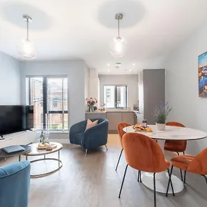 Apartment Elliot Oliver - Cosy 2 Bedroom Town Centre, Cheltenham